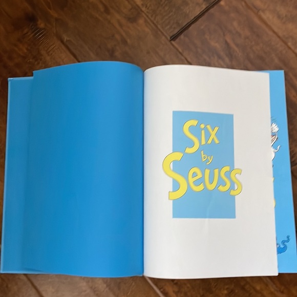 Six by Seuss: A Treasury of Dr. Seuss Classics - Picture 3 of 12